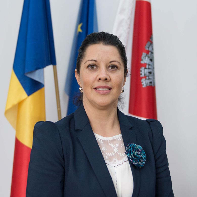 Iulia-Samartinean-foto